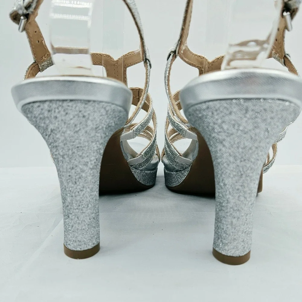 Naturalizer baylor platform